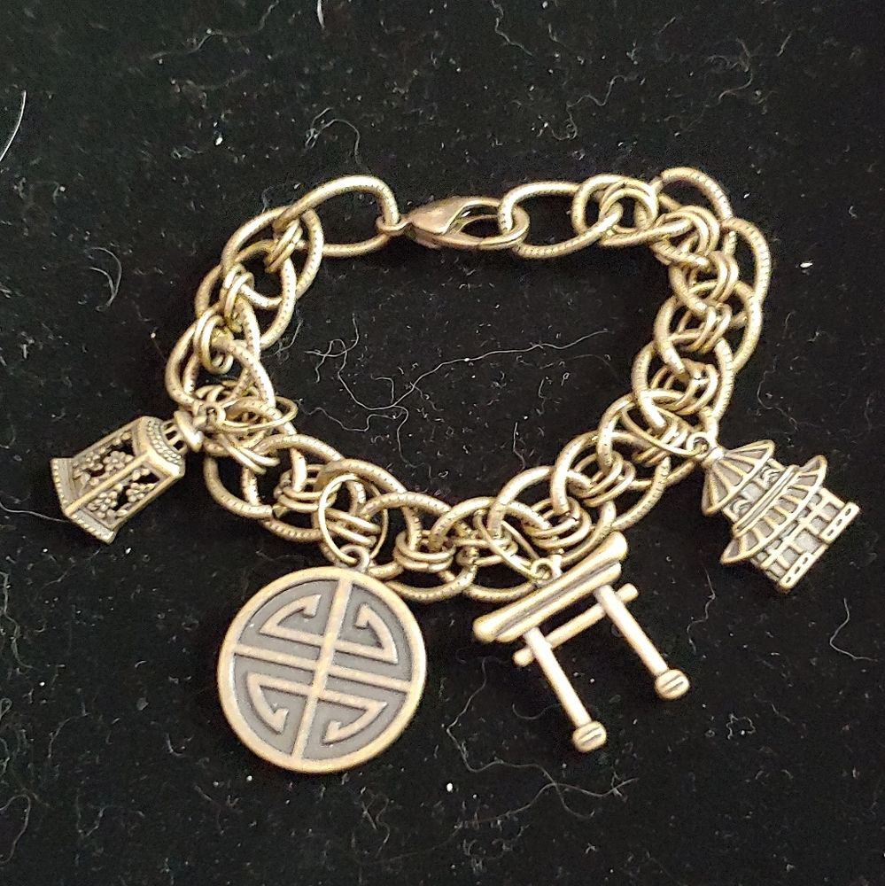 Bracelet